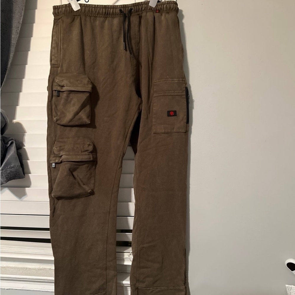Men's Olive Cargo Pants with Utility Pockets